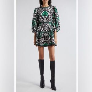 NWT $495 Alice + Olivia Shayla Pleated Long Sleeve Tiered Dress in Green - 10!